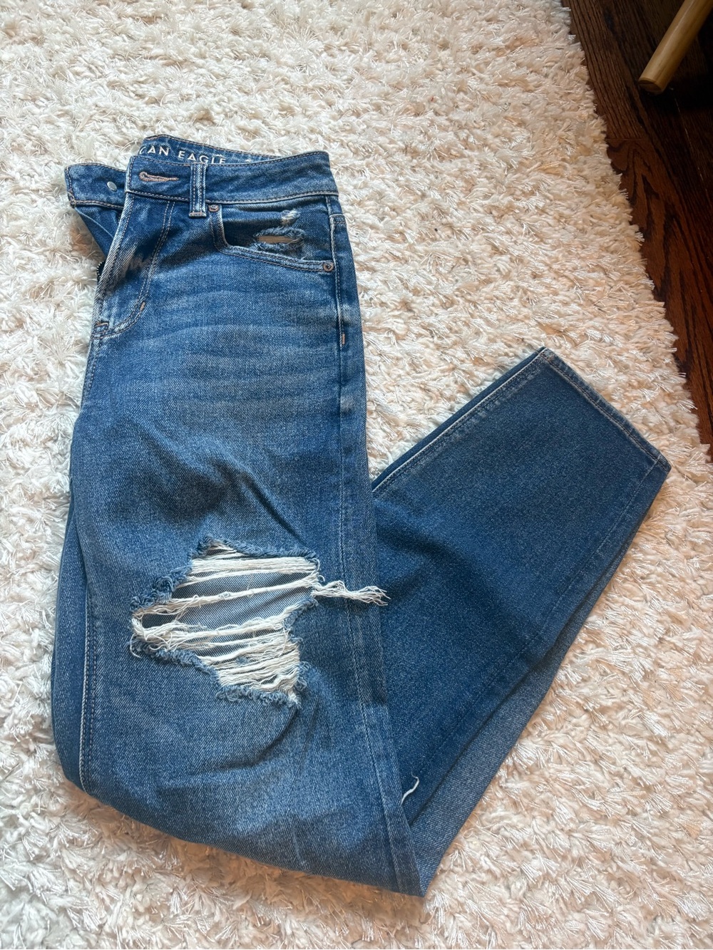 American Eagle Outfitters Women's Ripped Mom Stretch Blue Jeans